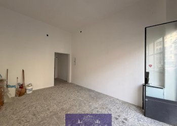 WhatsApp Image 2026-01-27 at 11.51.37 (4).jpeg - Locale Commerciale Via Francesco Baracca, Firenze (zona Santa Maria Novella) - foto 4