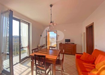 INGRESSO.jpg - Bilocale Via Giuseppe Mazzini 9, Sangiano - foto 1