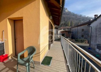 BALCONE-SOGGIORNO.jpg - Bilocale Via Giuseppe Mazzini 9, Sangiano - foto 10