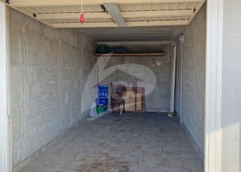 BOX.jpg - Bilocale Via Giuseppe Mazzini 9, Sangiano - foto 11