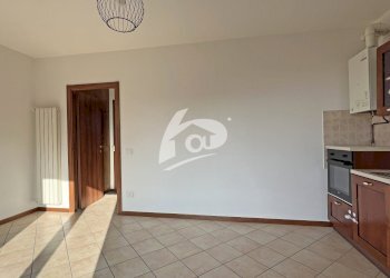 soggiorno - Two-room apartment Via Giuseppe Mazzini 9, Sangiano - photo 4