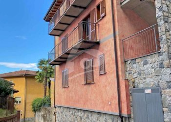 facciata1.jpg - Bilocale Via Canton di Corte 27, Laveno-Mombello - foto 10