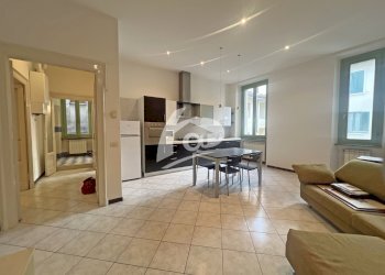 soggiorno con angolo cottura - Trilocale via Garibaldi 45, Laveno-Mombello - foto 1