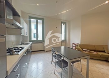 soggiorno con angolo cottura - Trilocale via Garibaldi 45, Laveno-Mombello - foto 9