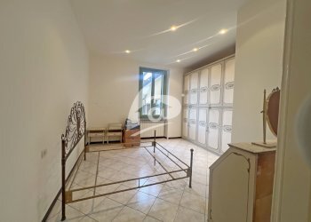 camera da letto - Trilocale via Garibaldi 45, Laveno-Mombello - foto 10