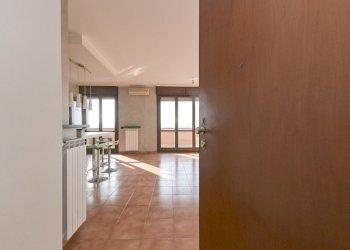 Pietro cossa 1.JPG - Quadrilocale Via Pietro Cossa 293/40, Torino - foto 5