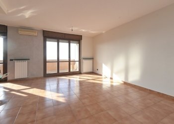 Pietro cossa 1-2.JPG - Quadrilocale Via Pietro Cossa 293/40, Torino - foto 6