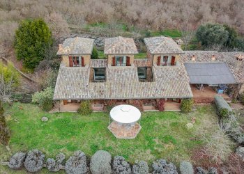 Drone-2.jpg - Villa Località Campo Rotondo snc, Capranica - foto 1
