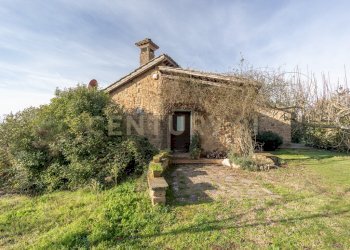 Esterni  (2).jpg - Villa Località Campo Rotondo snc, Capranica - foto 19