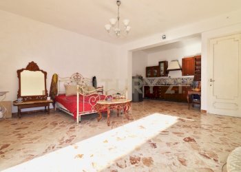 WhatsApp Image 2025-12-22 at 15.29.39 (2).jpeg - Porzione di casa Via Giovanni Badalamenti 115, Carini - foto 1