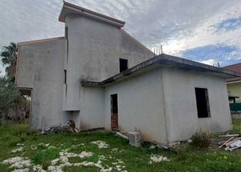 WhatsApp Image 2026-01-19 at 18.34.21(2).jpeg - Villa Località Scalo Ferroviario, Feroleto Antico - foto 1