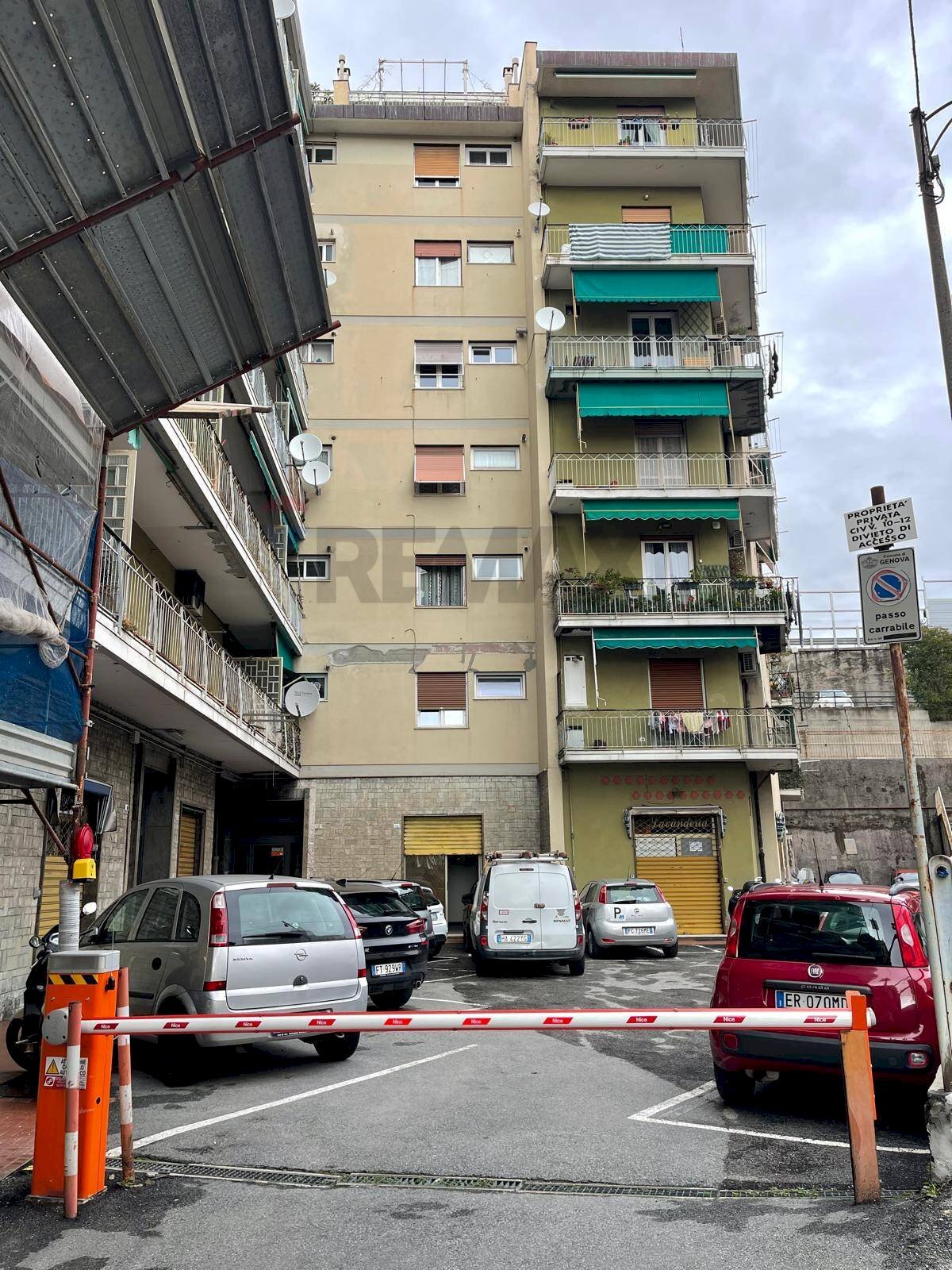 Negozio Via Sant'alberto, 48R 
 Sestri Ponente, Genova (zona Sestri Ponente) - foto 3