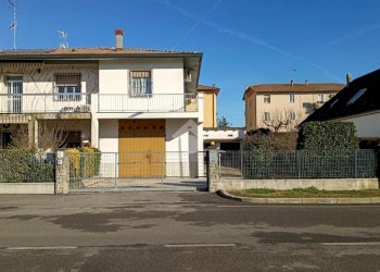Portion of a house Via Murri, Molinella - photo 3