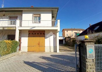 Portion of a house Via Murri, Molinella - photo 6