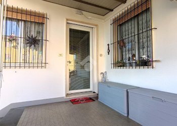 Portion of a house Via Murri, Molinella - photo 10