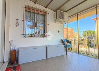 Portion of a house Via Murri, Molinella - photo 11