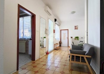 Portion of a house Via Murri, Molinella - photo 13