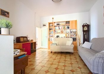 Portion of a house Via Murri, Molinella - photo 17