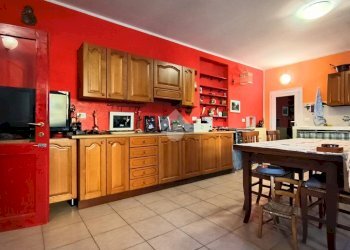 Portion of a house Via Murri, Molinella - photo 43