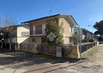 Villa Viale L.B. Alberti, Cesenatico - foto 1