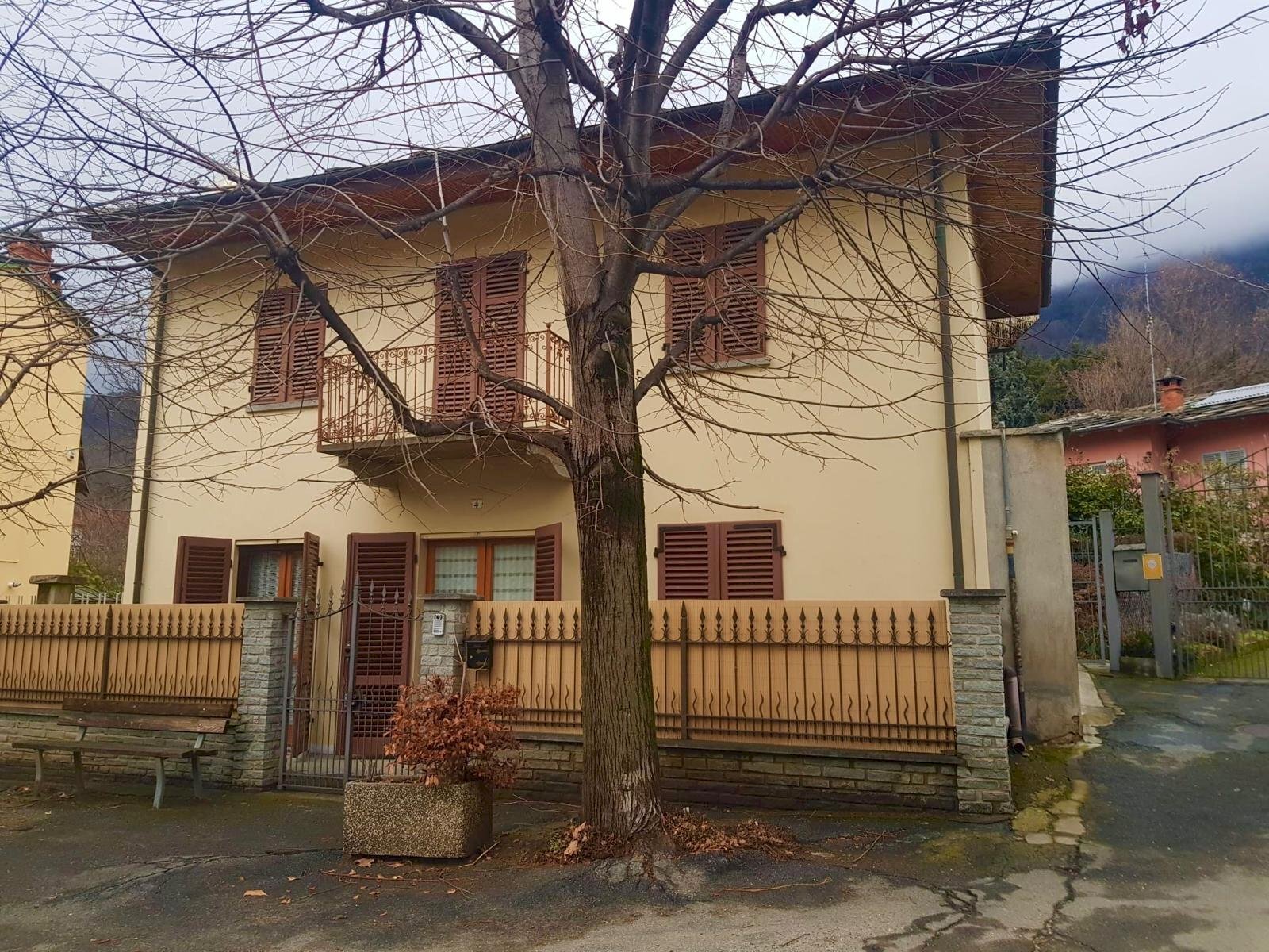Casa indipendente piazza montenero, 4, Torre Pellice - foto 2