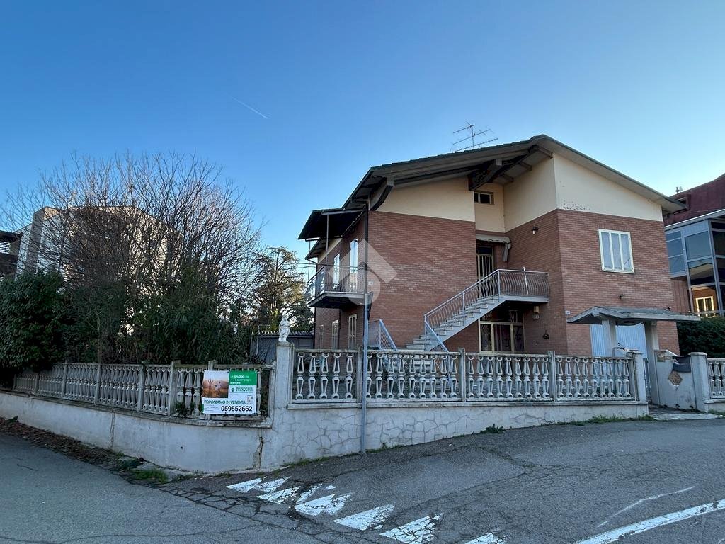 Villa Via A. Grandi, Castelnuovo Rangone - photo 1