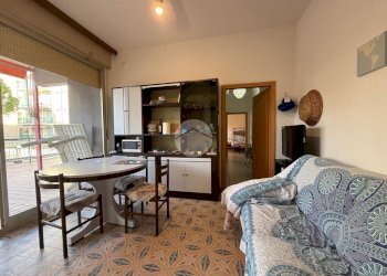 Three-room apartment Viale tritone, hamlet Pinarella, Cervia - photo 2