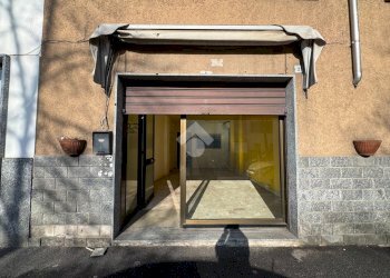 Negozio Viale Teresa Orelli, Galliate - foto 7