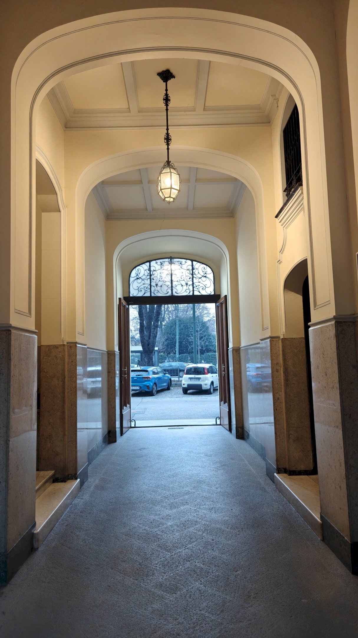 Androne - Three-room apartment Corso Re Umberto, 21 bis, Torino (neighborhood Centro) - photo 3