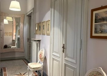 Dettagli pavimento - Three-room apartment Corso Re Umberto, 21 bis, Torino (neighborhood Centro) - photo 6