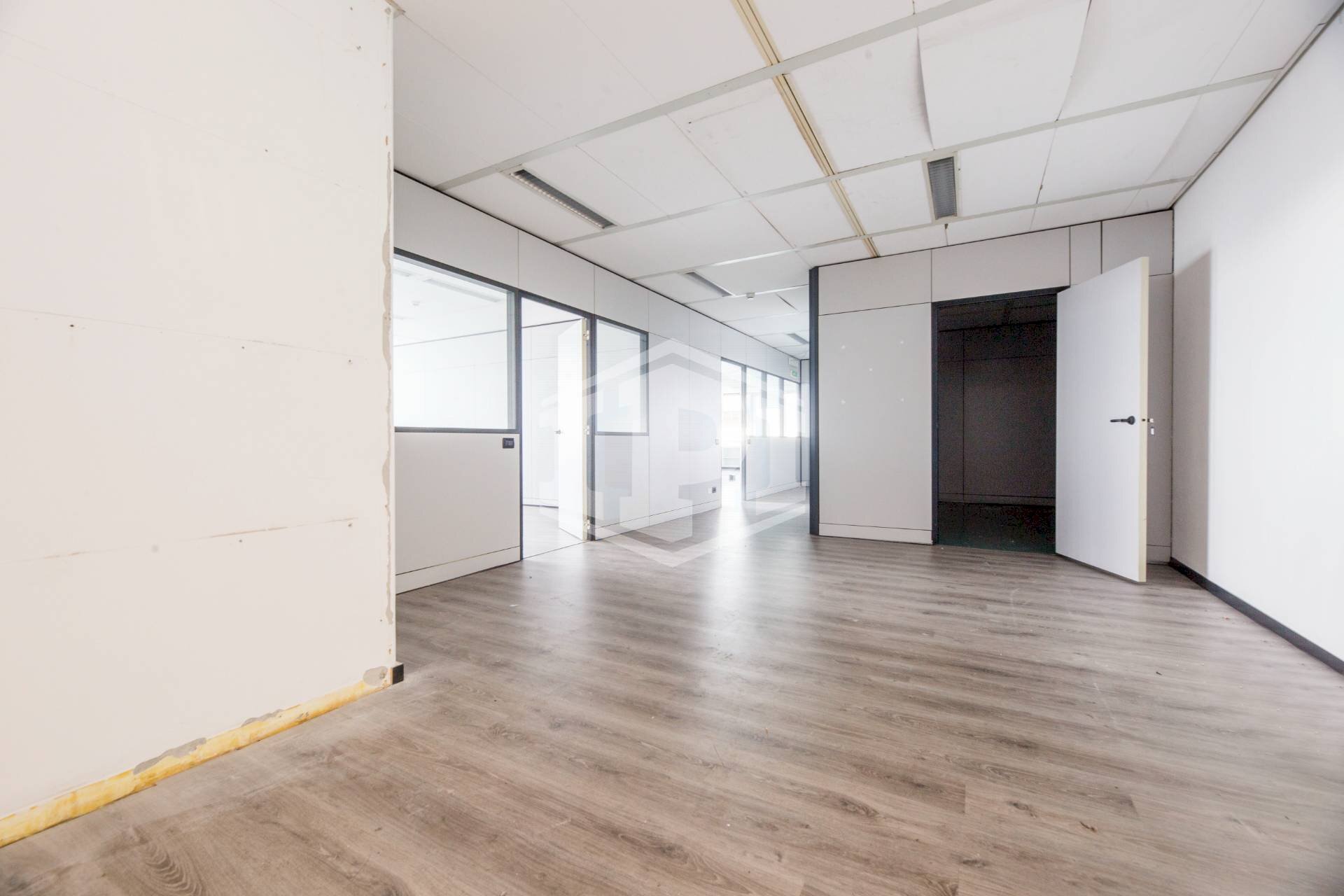 Office via de Marini, Genova (neighborhood Sampierdarena) - photo 3