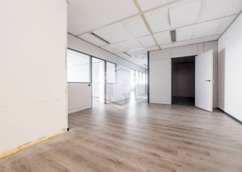 Office via de Marini, Genova (neighborhood Sampierdarena) - photo 3