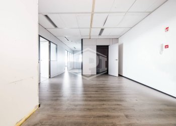 Office via de Marini, Genova (neighborhood Sampierdarena) - photo 4