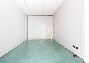 Office via de Marini, Genova (neighborhood Sampierdarena) - photo 9