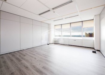 Office via de Marini, Genova (neighborhood Sampierdarena) - photo 21