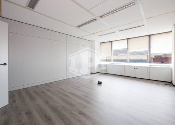 Office via de Marini, Genova (neighborhood Sampierdarena) - photo 26