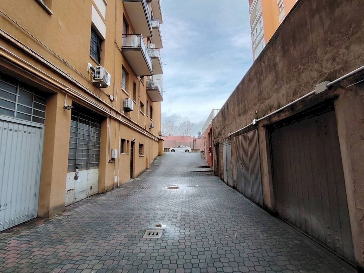 Magazzino Via Giuseppe Gioannetti, 1, Bologna (zona San Donato) - foto 2