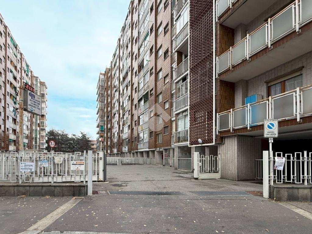 Box Corso Sebastopoli, Torino (zona Santa Rita) - foto 3