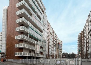 Box Corso Sebastopoli, Torino (zona Santa Rita) - foto 2