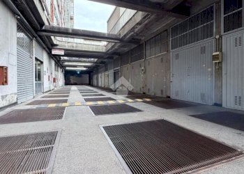 Box Corso Sebastopoli, Torino (zona Santa Rita) - foto 8