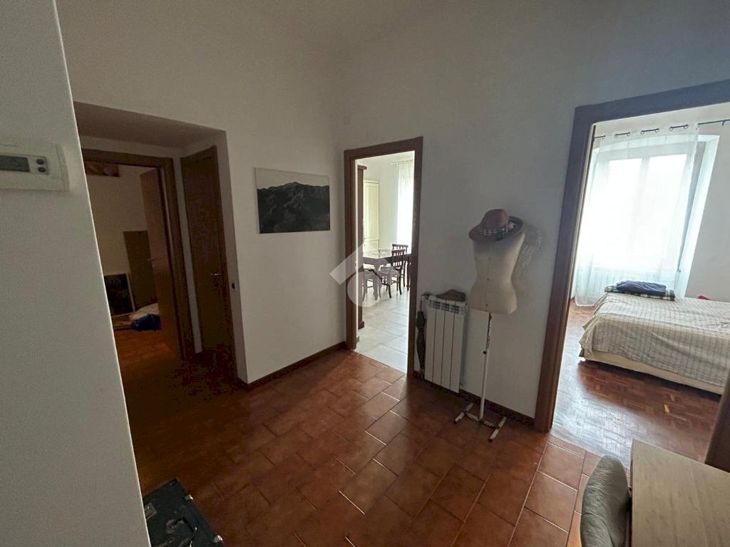 Four-room apartment Via Montaldo, Genova (neighborhood Marassi) - photo 2