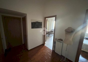 Quadrilocale Via Montaldo, Genova (zona Marassi) - foto 6