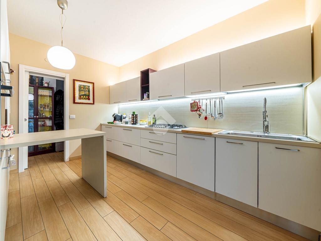 Three-room apartment Via Cimarosa, Parma (neighborhood San Lazzaro) - photo 1