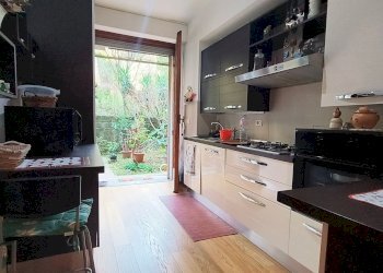 Trilocale via Emilio Salgari, Genova (zona Pegli) - foto 1