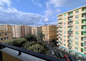 Bilocale via Giovanni Opisso, Genova (zona Pegli) - foto 1
