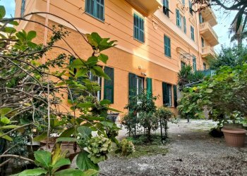 Quadrilocale via Marcello Prestinari, Genova (zona Pegli) - foto 1