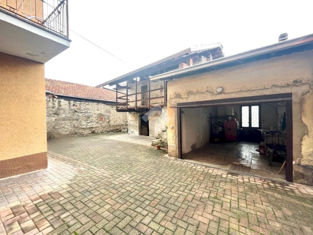 Casa semi indipendente Vicolo Pellegrino, Gozzano - foto 2