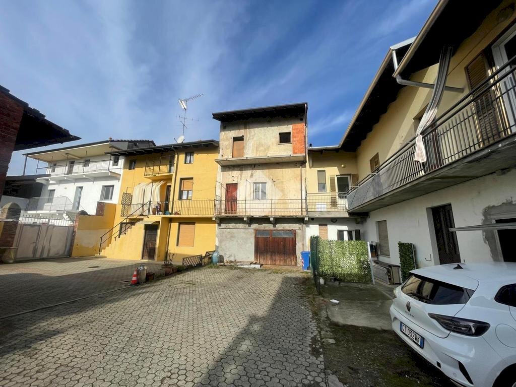 Casa semi indipendente Via Tilde delponte, Momo - foto 1