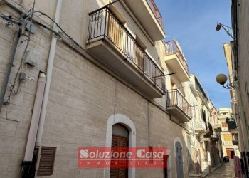 Foto 1 - Casa indipendente via Mario Pagano
 
16, Canosa di Puglia - foto 1