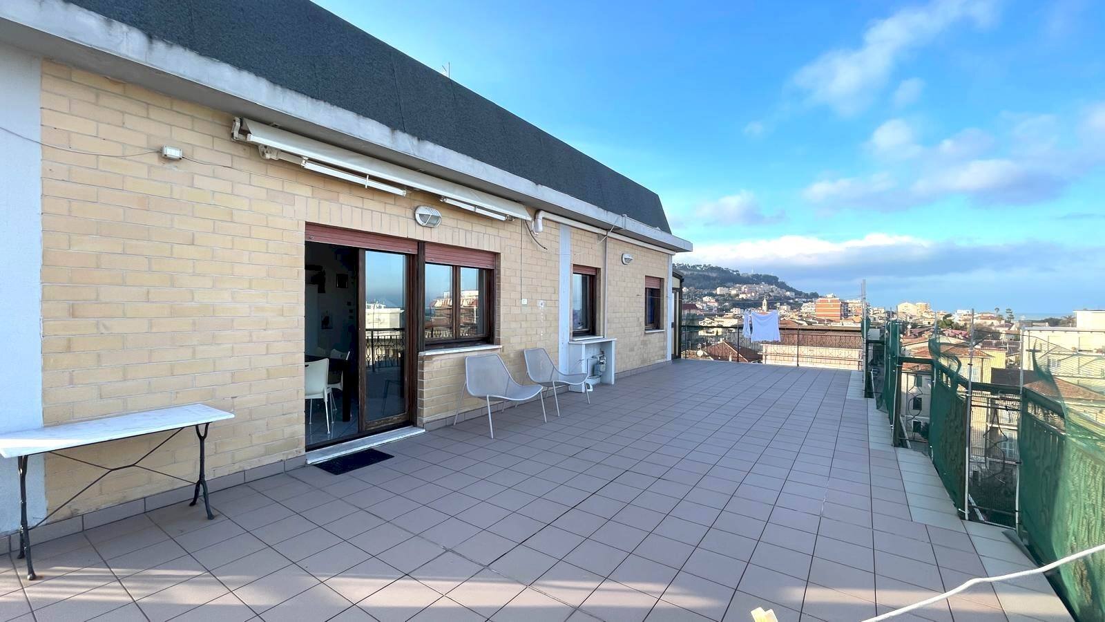 Foto 3 - Trilocale VIA CRIVELLI
 
14, Grottammare - foto 3